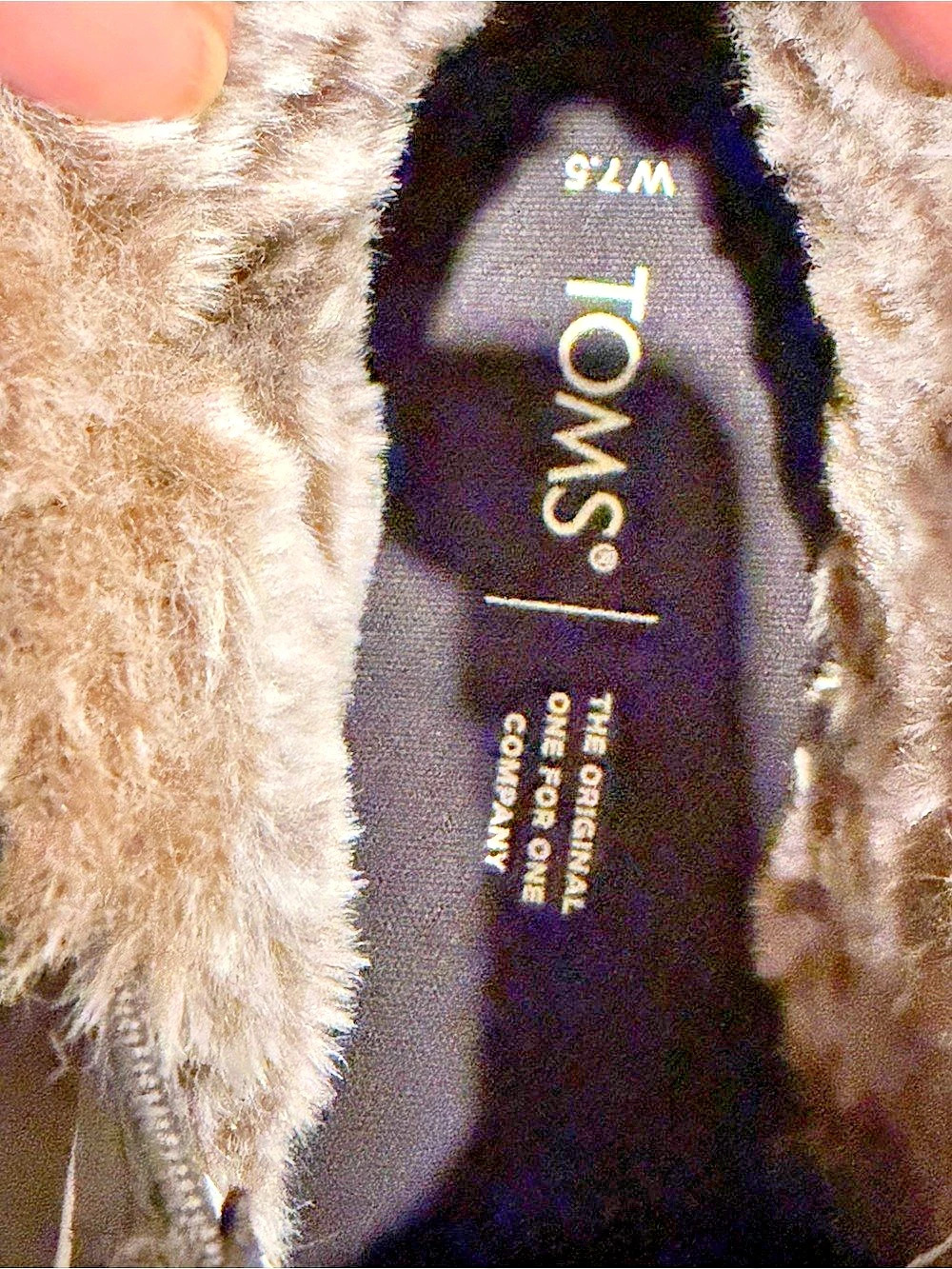 TOMS Faux Fur Slip-On Sneakers Gray & White US 7.5 - Picture 9 of 10